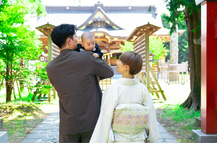 神社でのお宮参りのロケ撮影