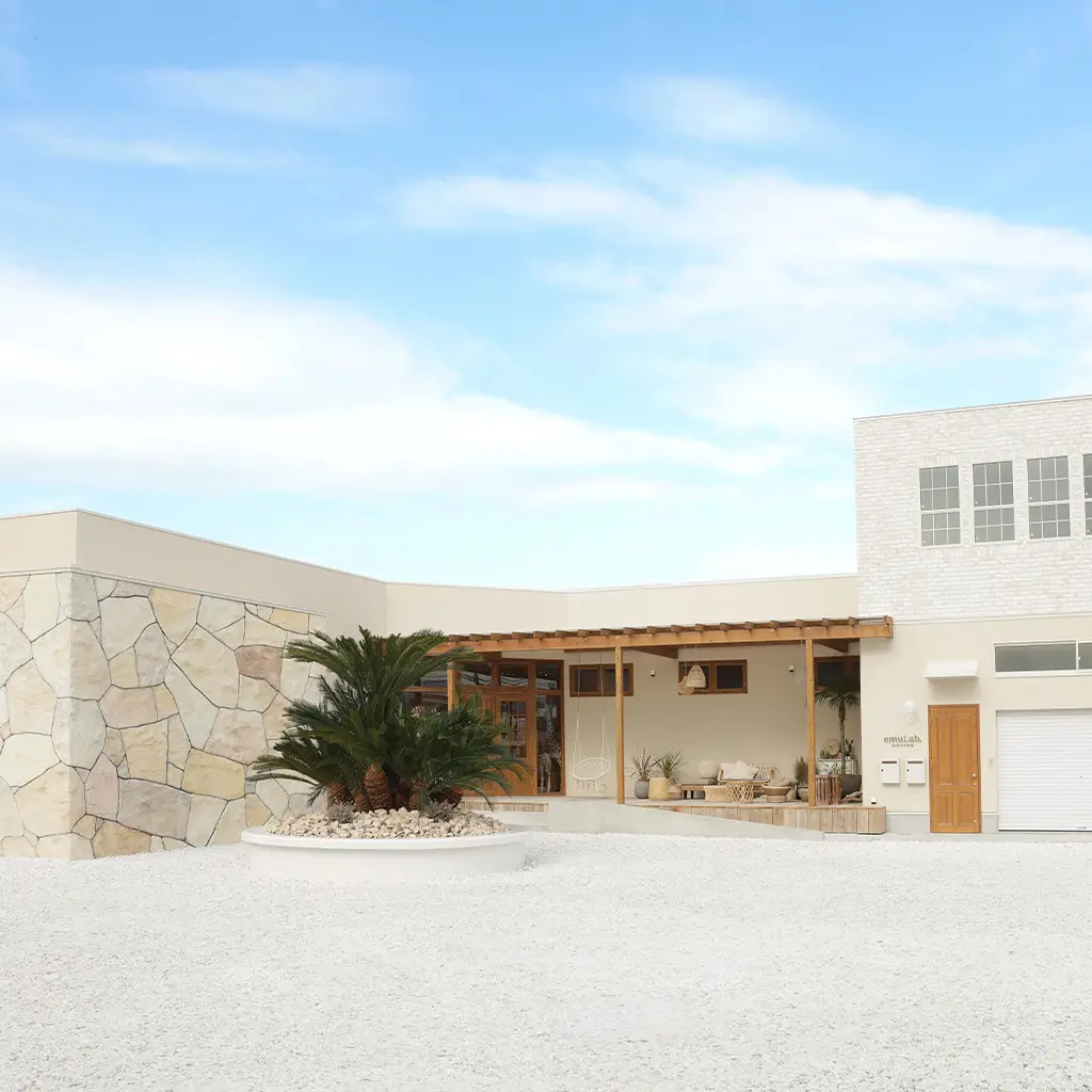 スタジオエミュ大久保店